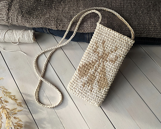 Neutral two-color Easy Beezy tapestry crochet phone bag with cross motif by Jurgita Kv