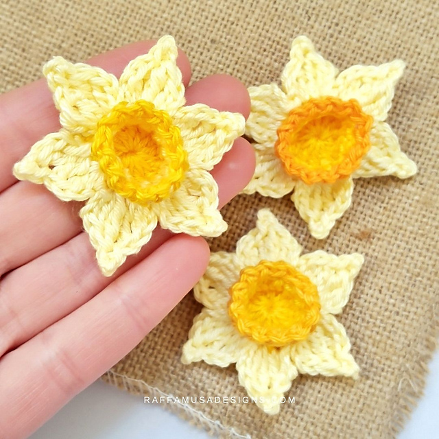 Tiny cream and yellow daffodil crochet appliqués by Raffamusa Designs