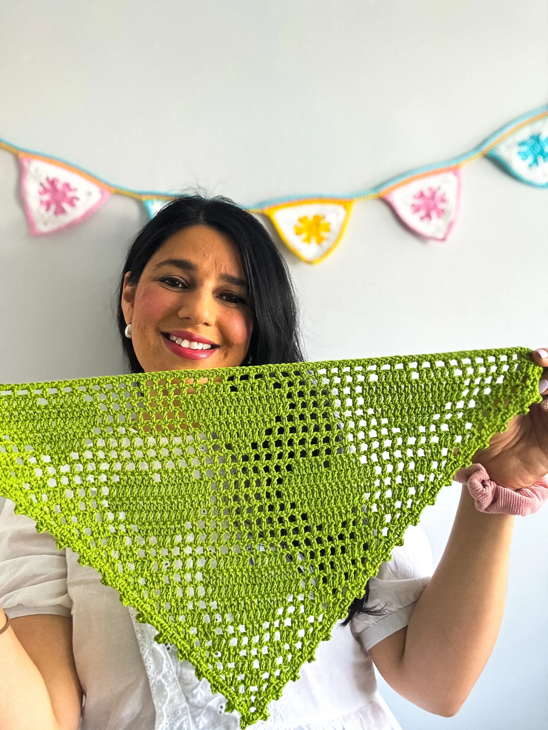 Love Hearts Filet Bandana crochet design by Leonela Cevallos / Dublin Bay Crochet