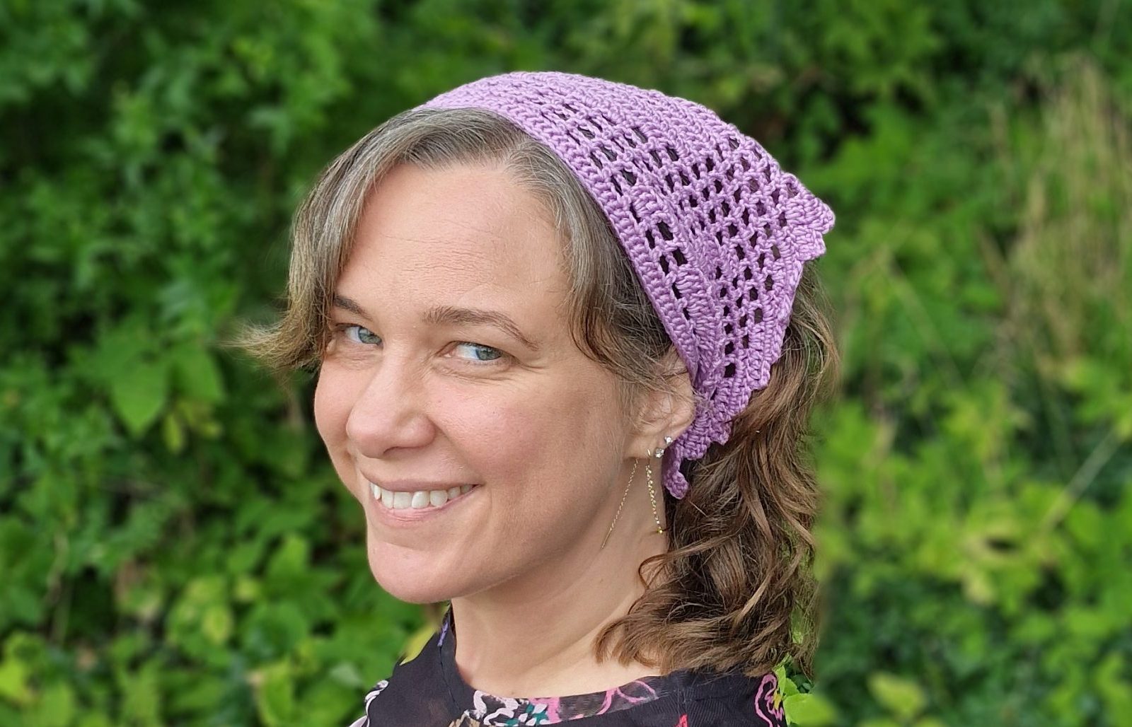 Outline Heart Filet Bandana crochet design by Nina W L / Niwolu