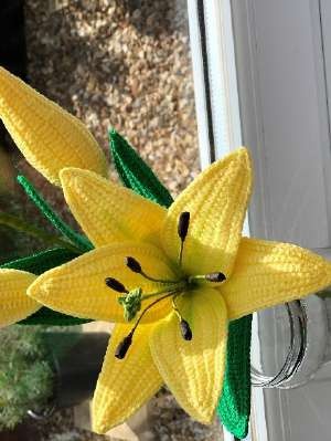 Finished crochet lily flower