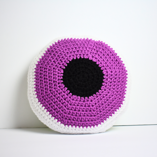 Halloween Eyeball Pillow crochet design by Elyse Eades / HyggeCrochetCo