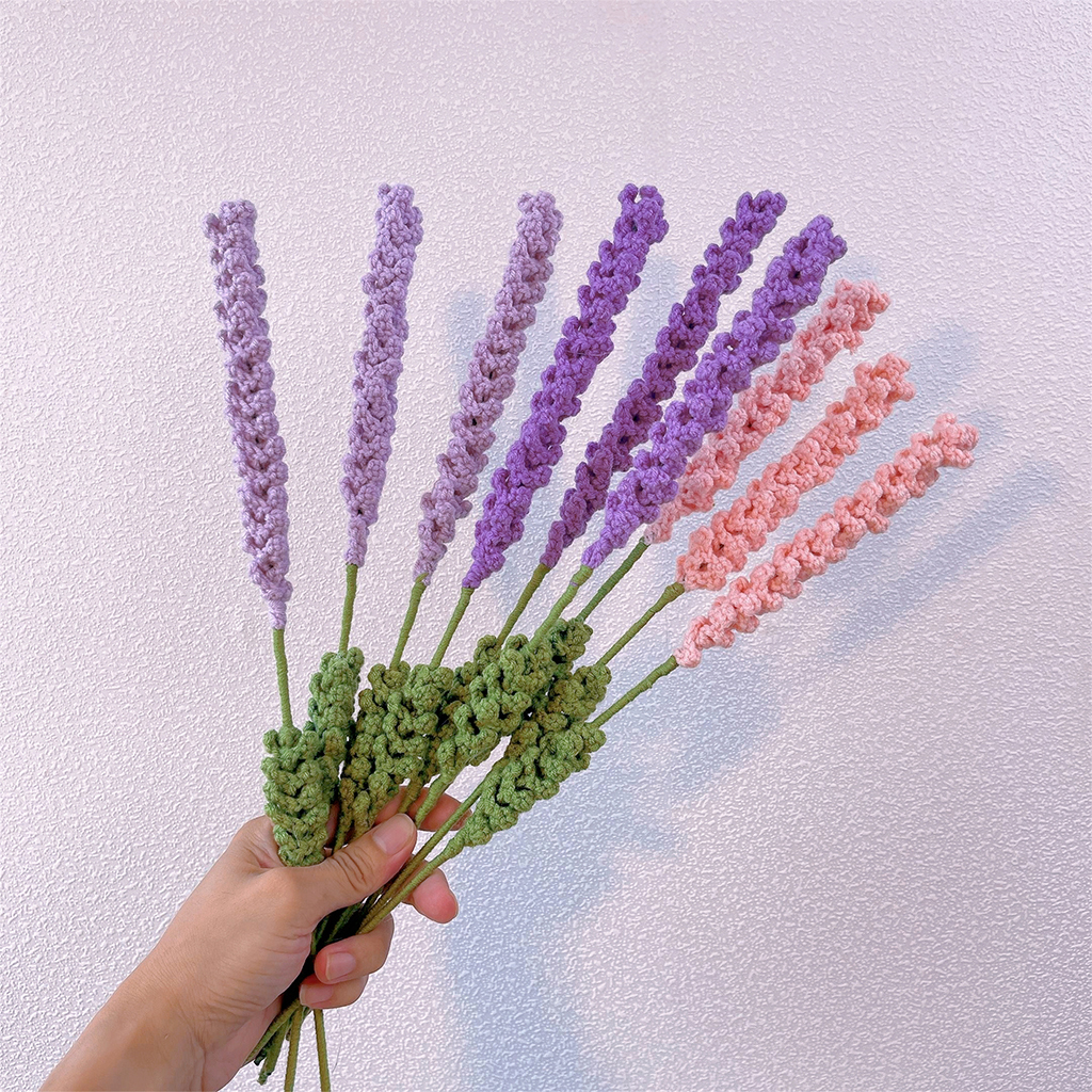Crochet lavender flowers by Yui Sun of Fun in Cloud