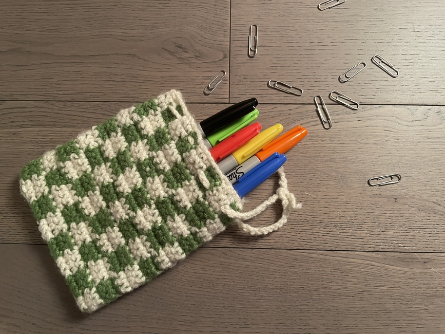 Checkerboard Drawstring Pouch crochet design by LilTaterTot